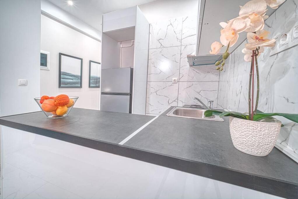 Εστία 10 Λεπτά Από Την Ακρόπολη Apartment Athens Ngoại thất bức ảnh